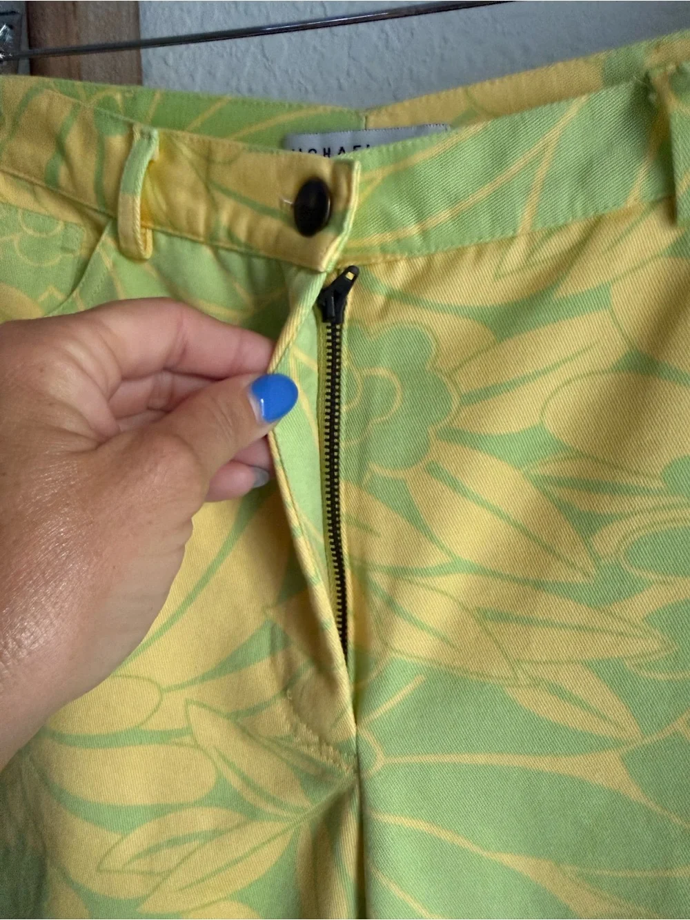 Michael Kors Bermuda Lemon & Lime Floral Print Shorts NWT Sz: 10